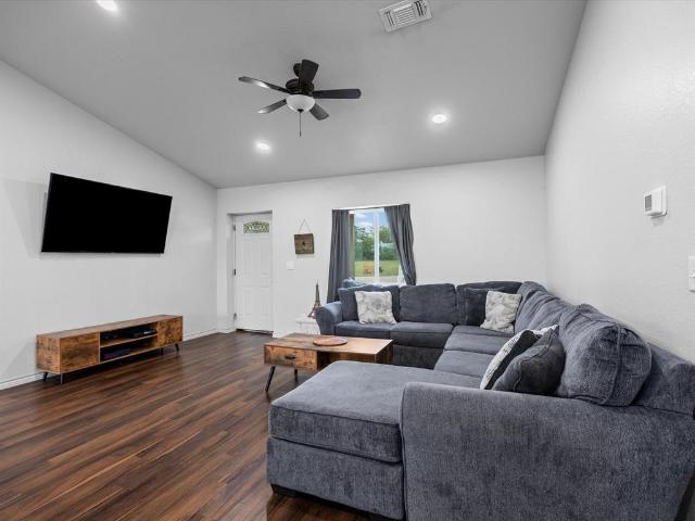 House for sale in Bowie, Texas