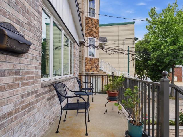 House for sale in Hudson, New Jersey