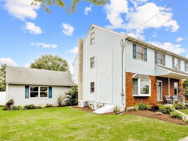 Townhouse for sale in Bucks, Pennsylvania