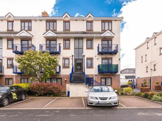 Apartment to rent in Bluebell, North Tipperary