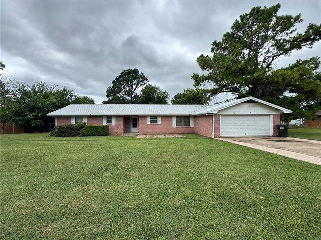 House for sale in Davis, Oklahoma