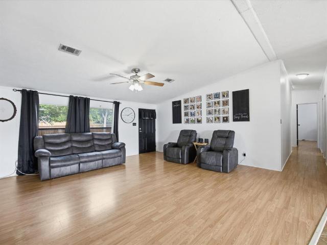 House for sale in Ellis, Texas