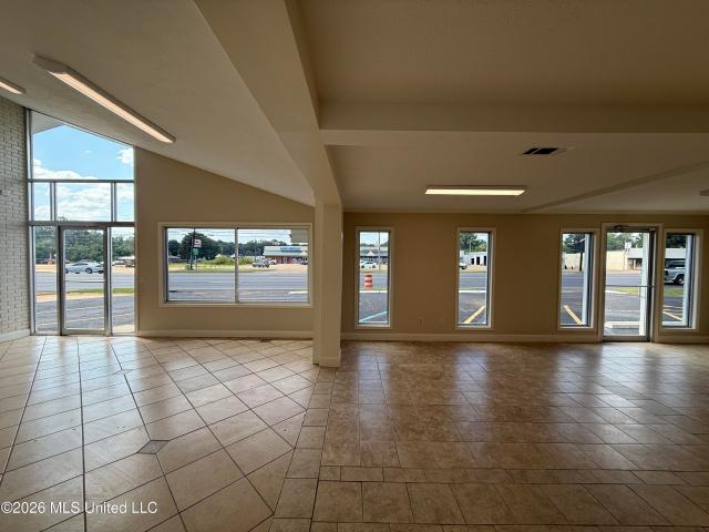 Commercial for sale in Carthage, Mississippi