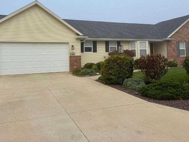 Condo for sale in Tuscola, Douglas County