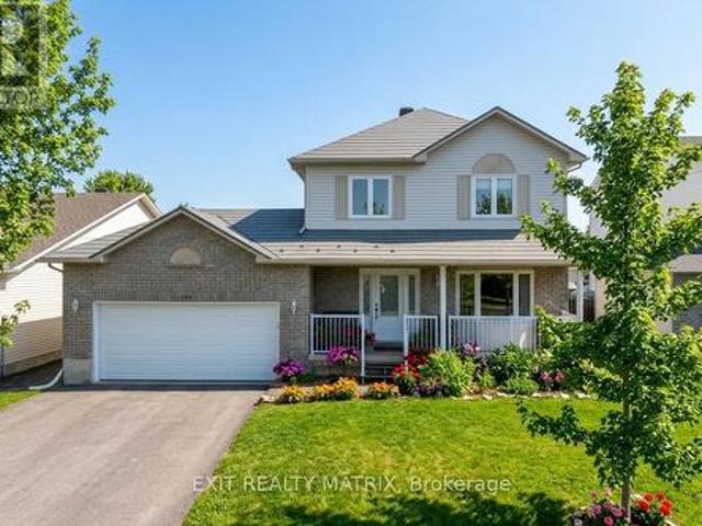 House for sale in Russell, Ontario