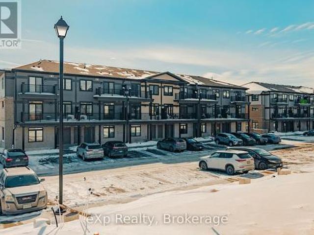 Townhouse for sale in Kitchener, Ontario