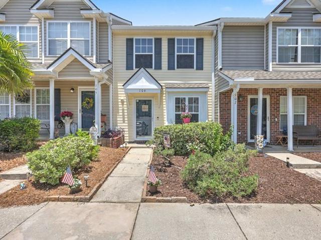 Townhouse for sale in Goose Creek, South Carolina