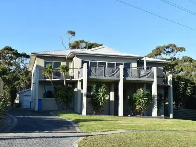 House for rent in Binalong Bay, Tasmania