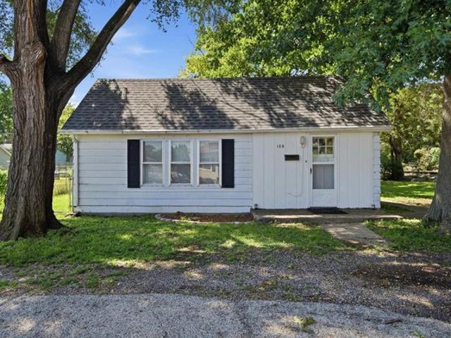 House for sale in Pekin, Illinois