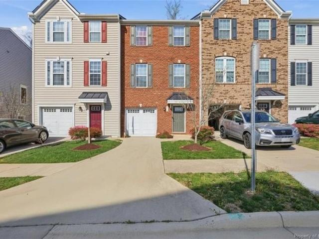 Townhouse for sale in Virginia
