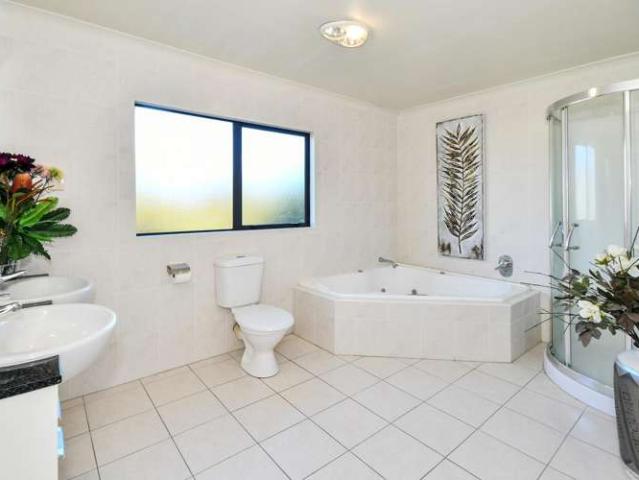 House for sale in Howick