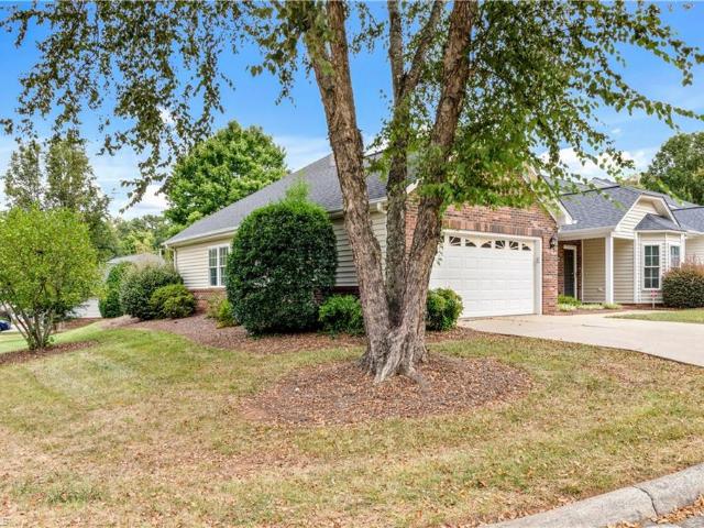 Townhouse for sale in Pfafftown, North Carolina