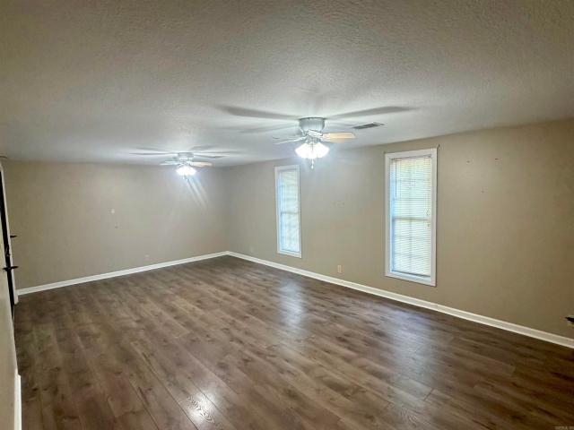 House for sale in Bay, Craighead County