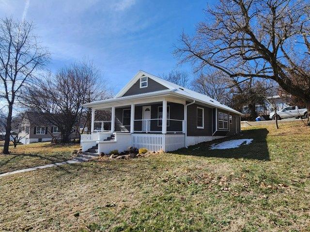 House for sale in Barry, Missouri