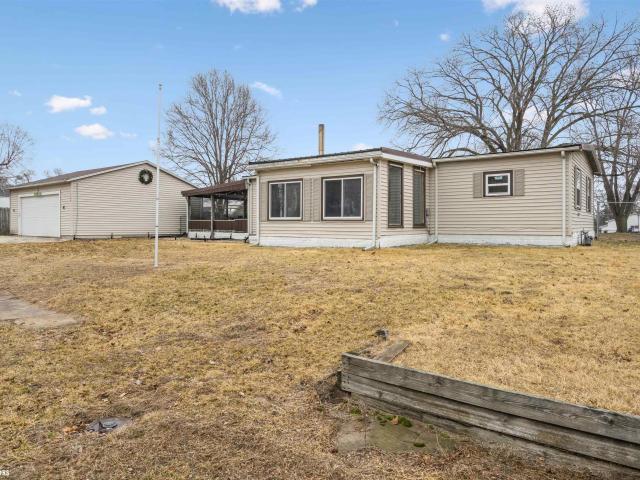 House for sale in Oquawka, Illinois