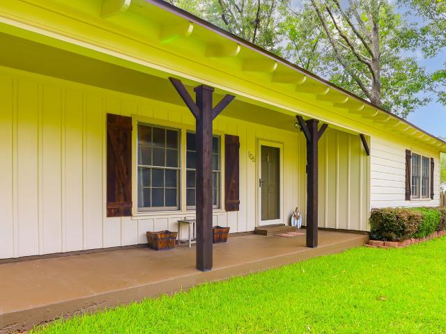 House for sale in San Augustine, Texas