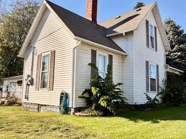 House for sale in Roachdale, Putnam County