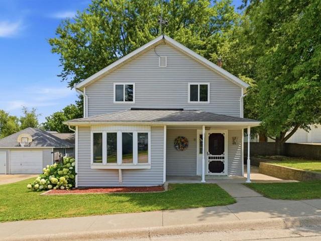 House for sale in Cascade, Iowa