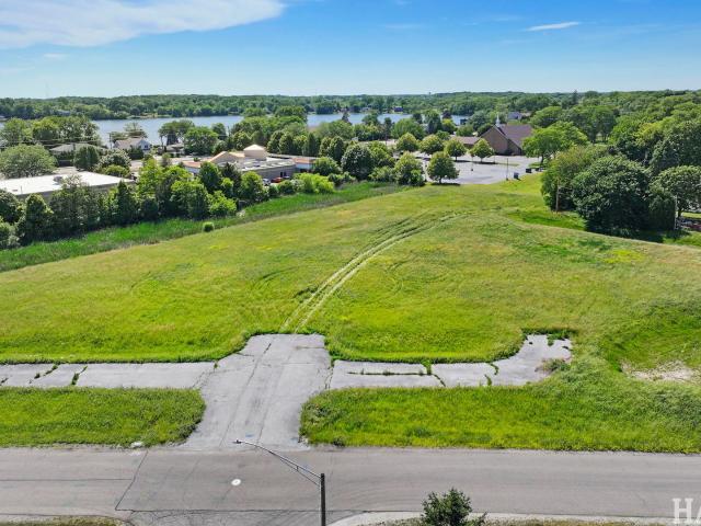 Land for sale in Lindenhurst, Illinois