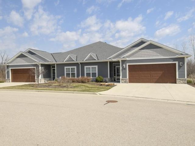 Condo for sale in Mukwonago, Wisconsin