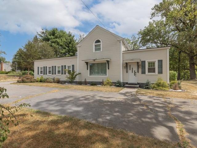 House for sale in Plainville, Connecticut