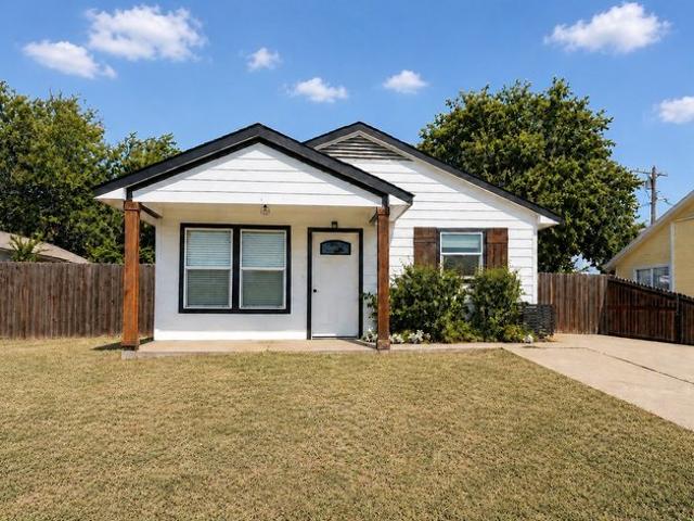 House for sale in Bowie, Texas