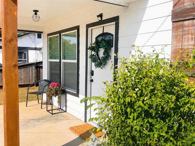 House for sale in Bowie, Texas