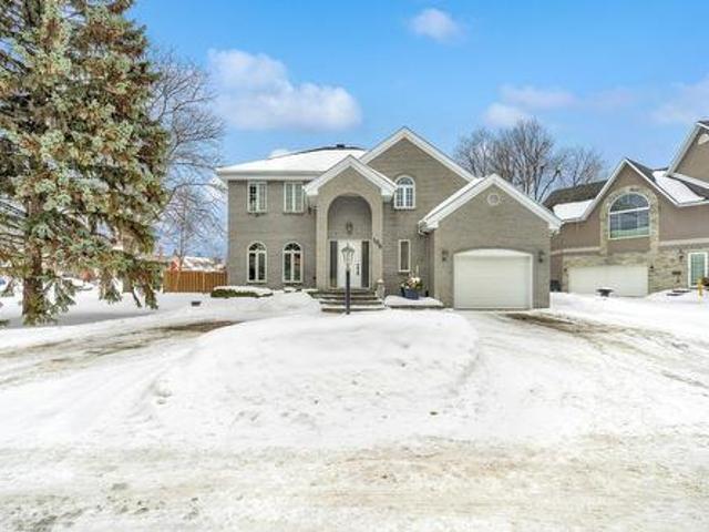 House for sale in Kirkland, Quebec