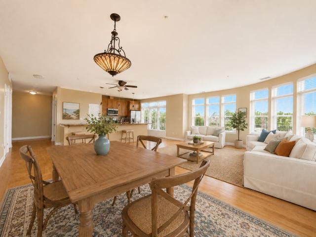 Condo for sale in Oak Park, Illinois