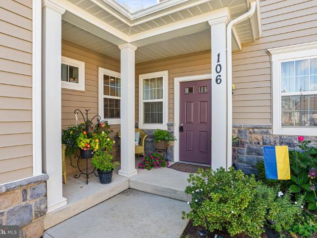 Townhouse for sale in Campbelltown, South Londonderry Township