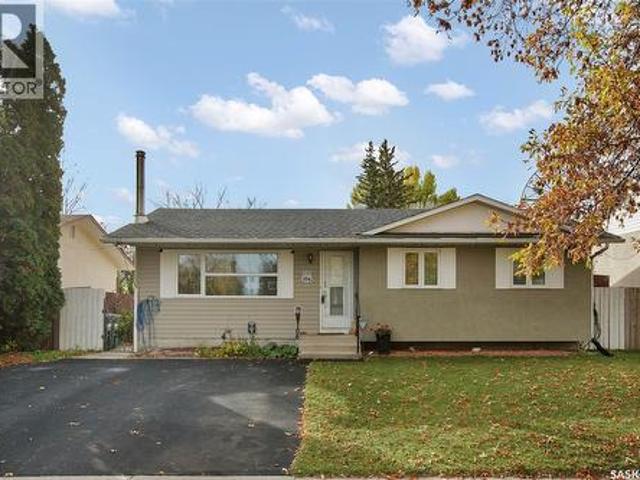 House for sale in Confederation Park, Saskatoon