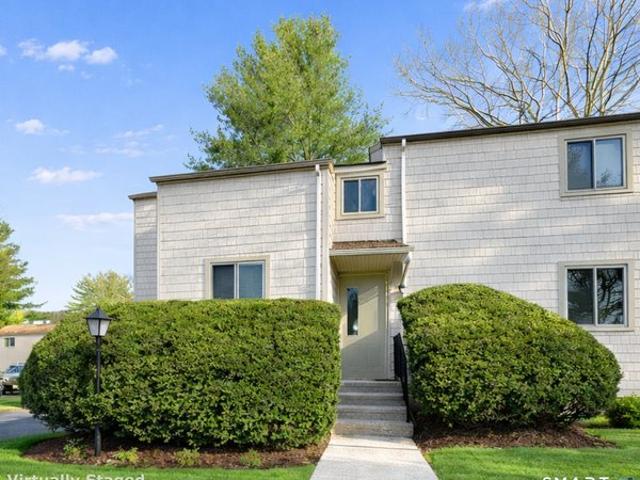 Condo for sale in Stratford, Connecticut