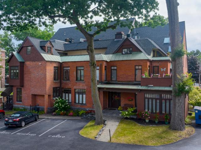 Condo for sale in Saratoga, New York