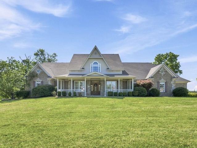 House for sale in Versailles, Kentucky