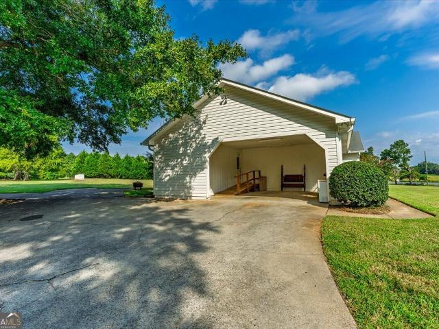 House for sale in Bragg, Gray