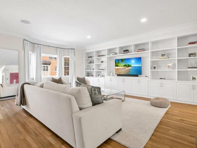Condo for rent in Cresskill