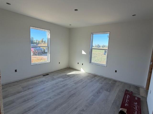 House for sale in Scottsville, Allen County