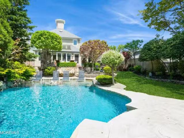 House for sale in Lakewood
