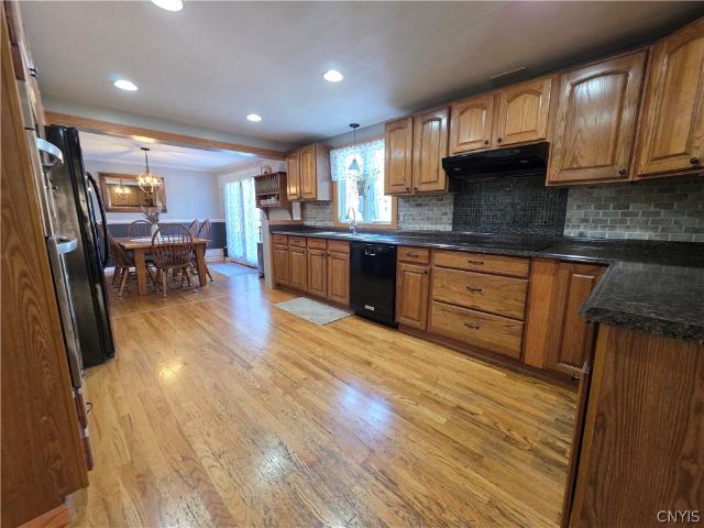House for sale in Village of Minoa, Town of Manlius