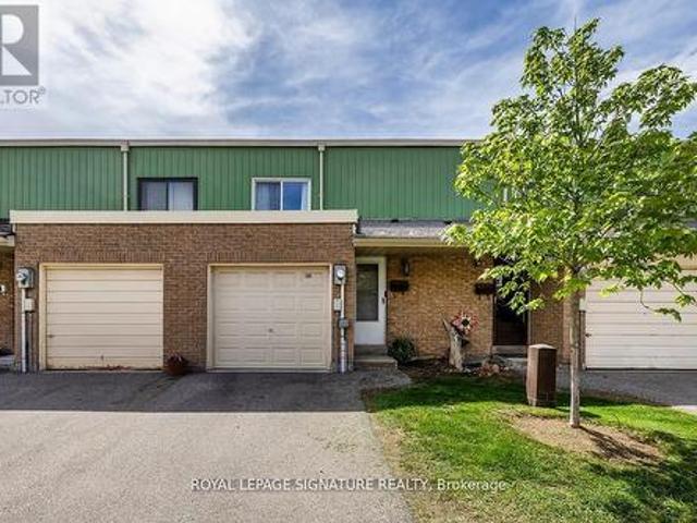 Townhouse for sale in Woburn, Ontario
