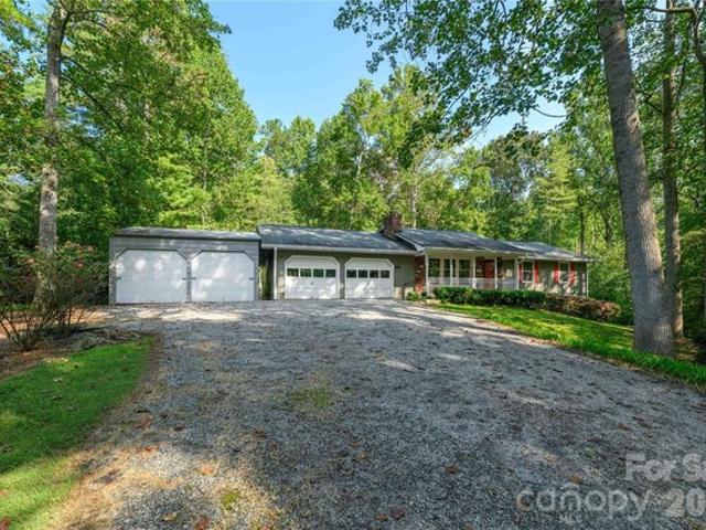House for sale in Hendersonville, Henderson County