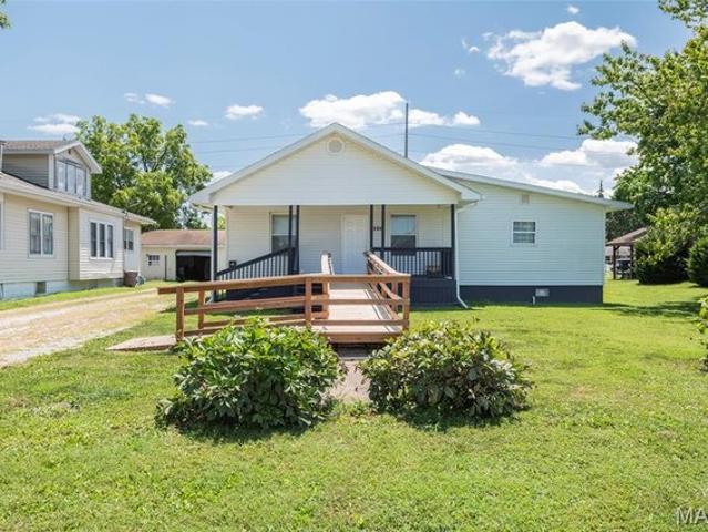 House for sale in Gillespie, Illinois
