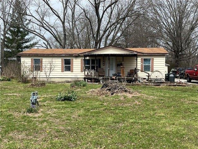 House for sale in Watson, Illinois