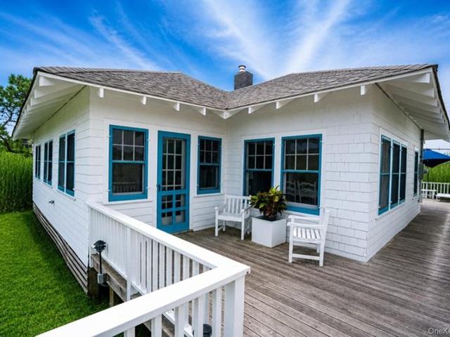 House for sale in Bohemia, New York