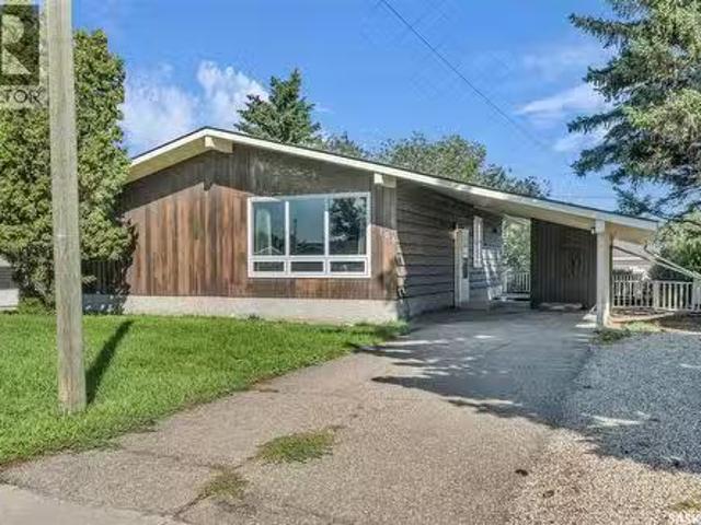 House for sale in Assiniboia, Saskatchewan