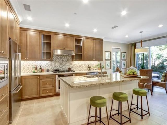 Townhouse for sale in Irvine, California