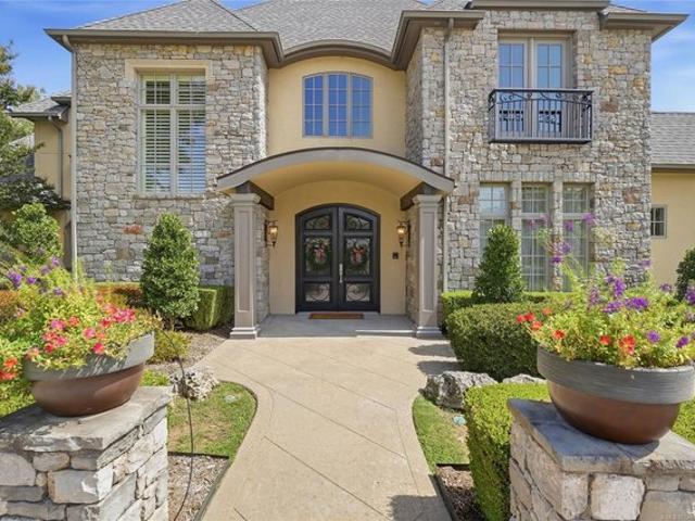 House for sale in Churchill Park, Jenks