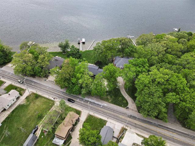 House for sale in Portage