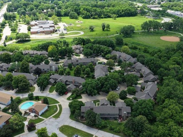 Townhouse for sale in West Des Moines, Polk County