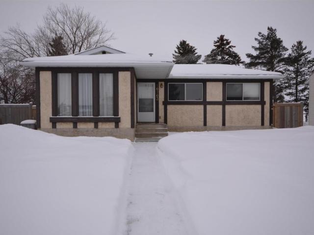 House for sale in Morinville, Alberta